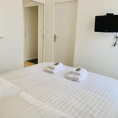 Le Saint Claude, Refait A Neuf アパート