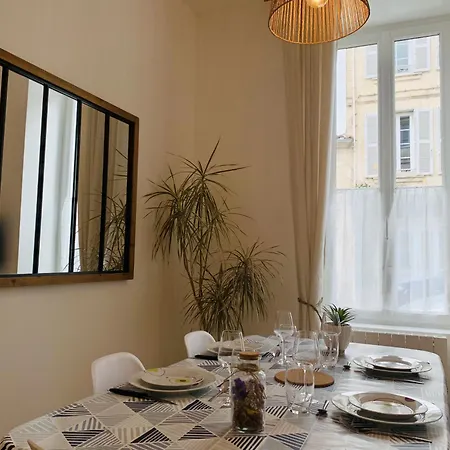 Le Saint Claude, Refait A Neuf Appartamento